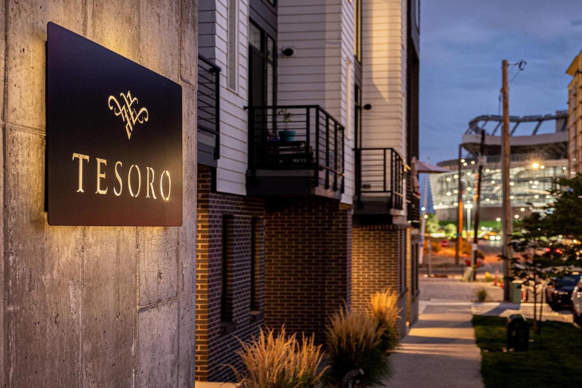 Gameday Oasis - Private Balcony - Jefferson Park - Tesoro Villa Denver Ngoại thất bức ảnh