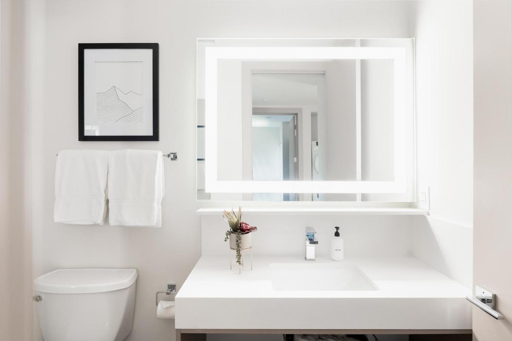Gameday Oasis - Private Balcony - Jefferson Park - Tesoro Villa Denver Ngoại thất bức ảnh
