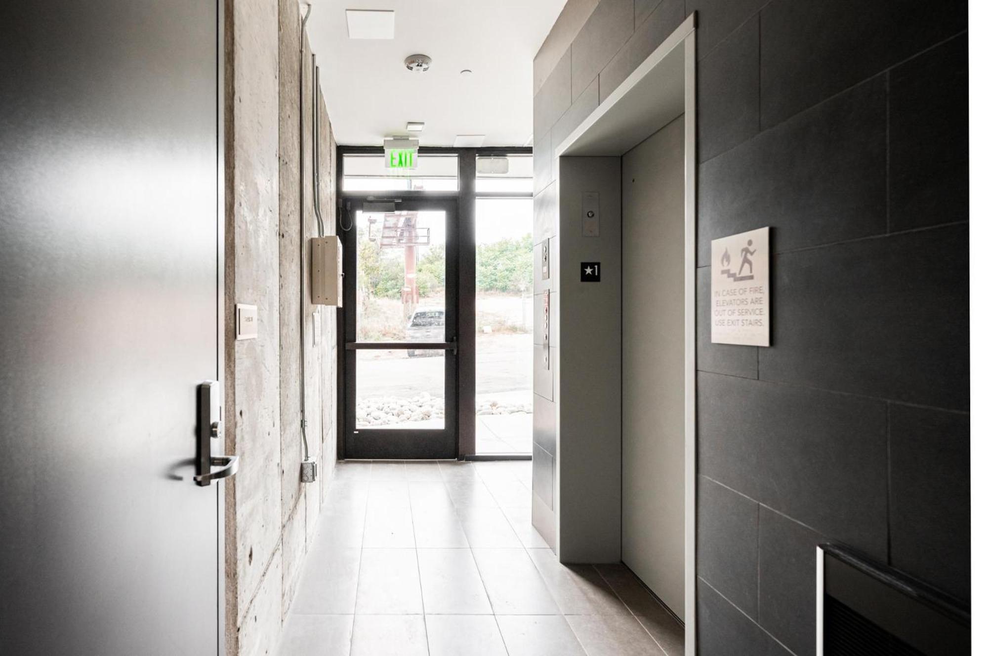 Gameday Oasis - Private Balcony - Jefferson Park - Tesoro Villa Denver Ngoại thất bức ảnh